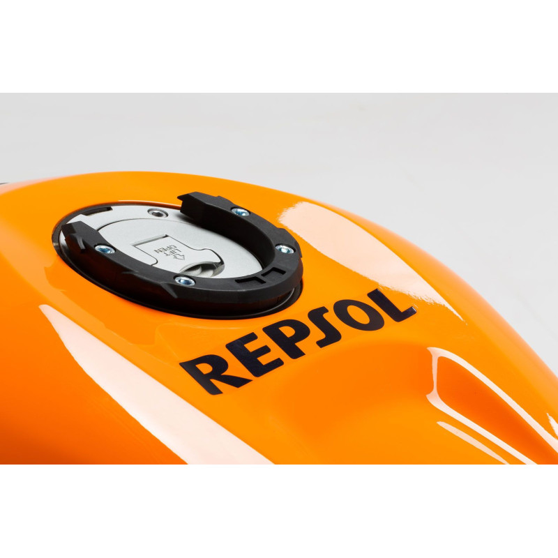 Fixation de sacoche de réservoir...