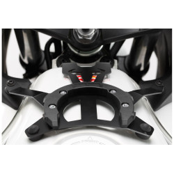 Kit adaptable pour fixation...