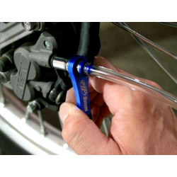 Mini purgeur de frein MOTION PRO 10mm avec clapet anti-retour et durite intégrée 2